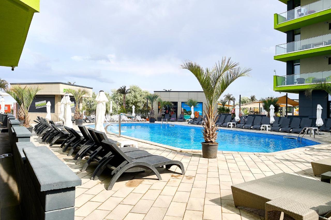 Moon Sea View - N Pools Apartament *